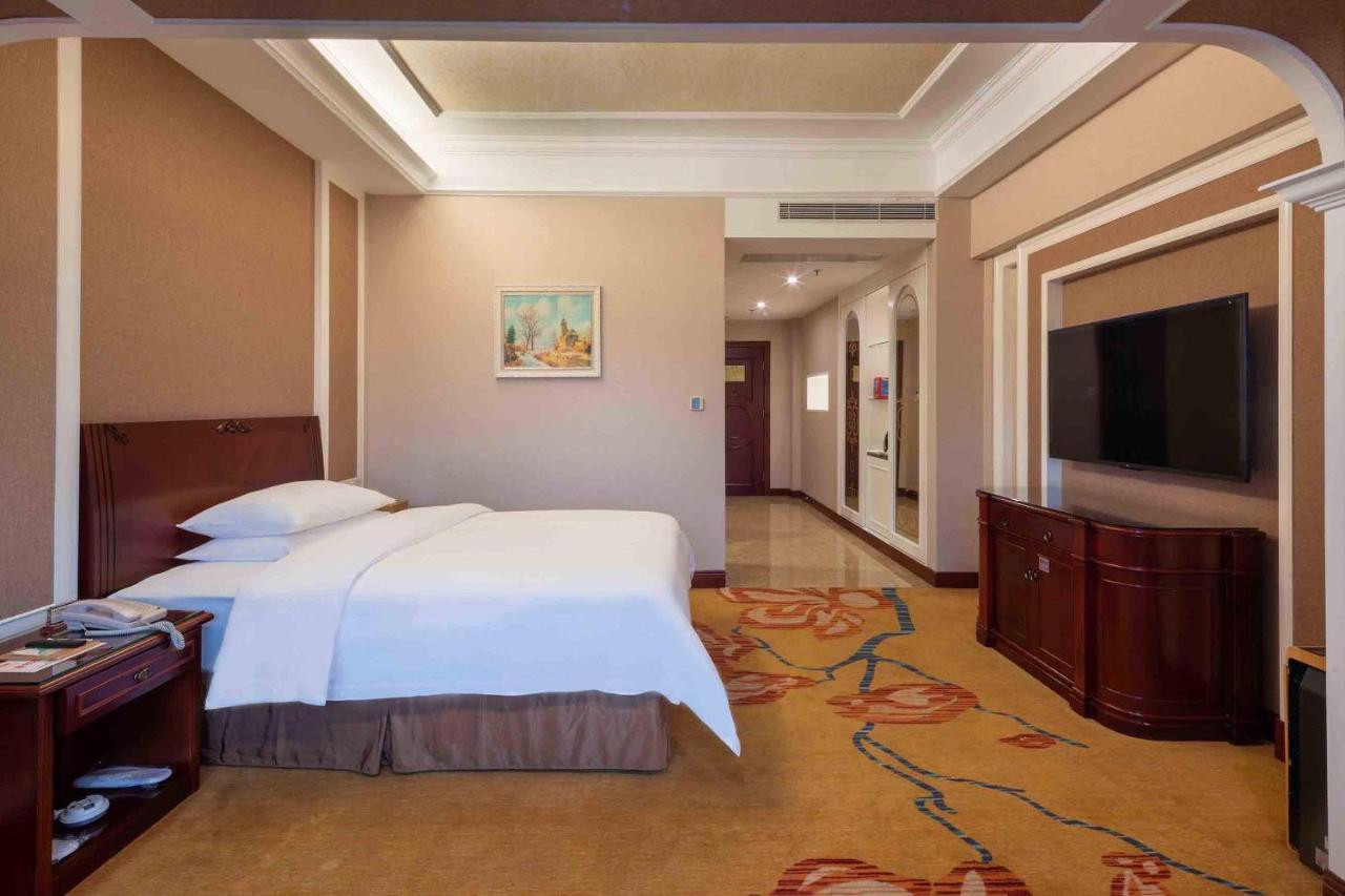 Vienna Hotel Shenzhen Songgang Liye Road Buitenkant foto