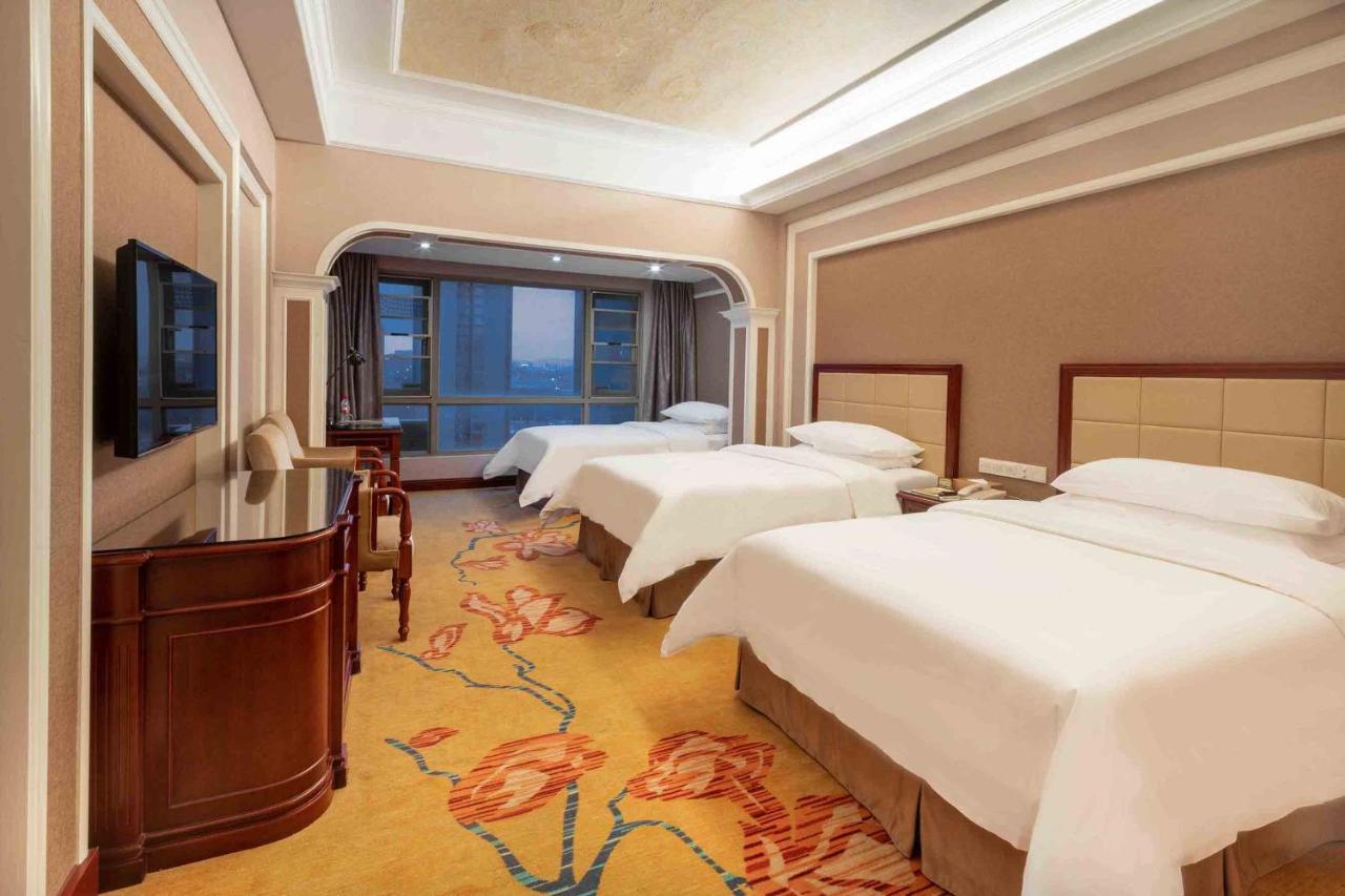 Vienna Hotel Shenzhen Songgang Liye Road Buitenkant foto