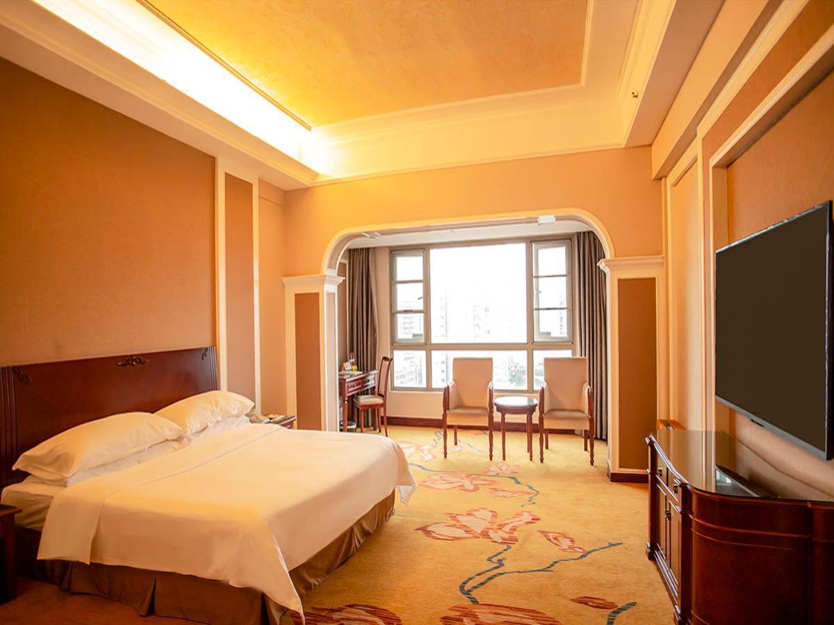 Vienna Hotel Shenzhen Songgang Liye Road Buitenkant foto